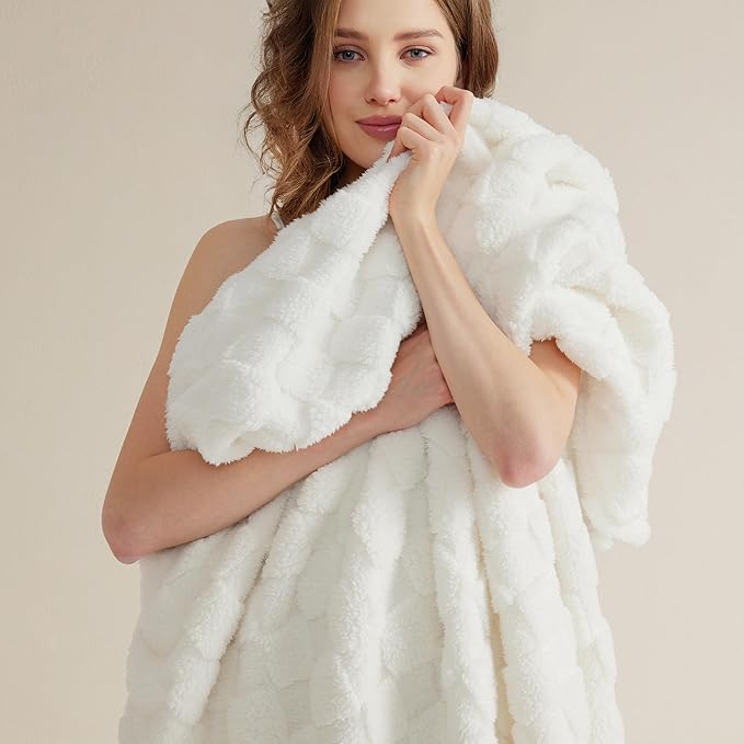 Bedsure GentleSoft King Size Blanket by BEDSURE