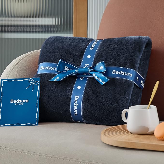 Bedsure GentleSoft Navy Blue Throw Blanket - Image 7