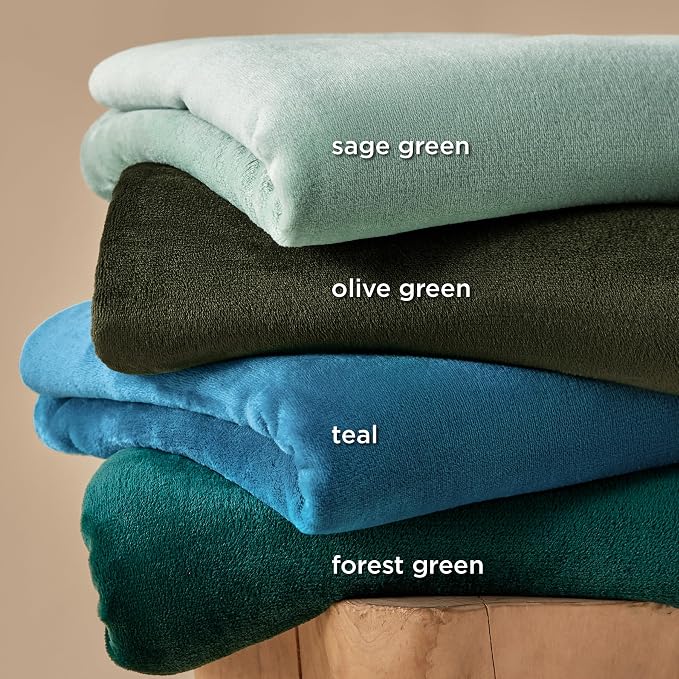 Bedsure GentleSoft Sage Green Fleece Throw Blanket - Image 5