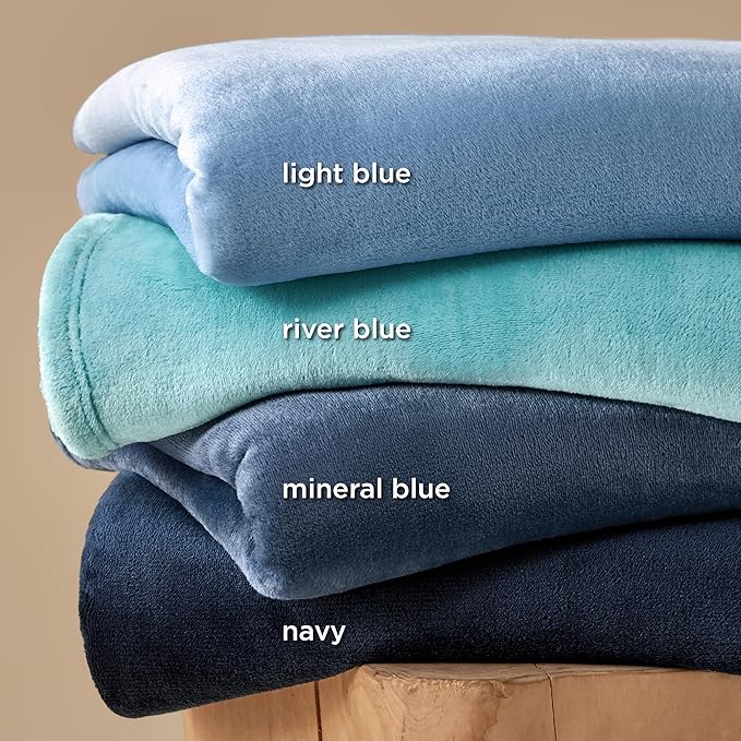 Bedsure Fleece Throw Blanket for Couch Light Blue - Image 5